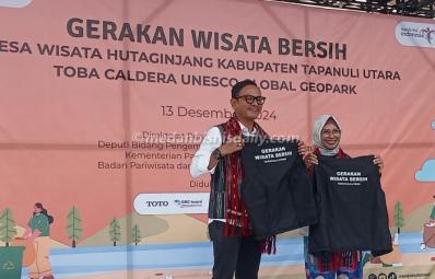 Kemenparekraf dan Dispar Taput Gaungkan Gerakan Wisata Bersih di Geosite Hutaginjang