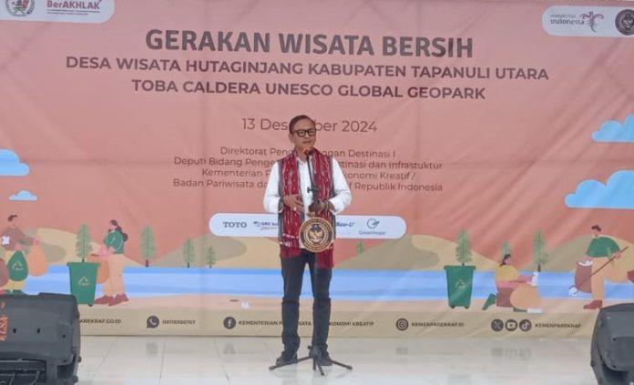 Staf-Ahli-Bidang-Pengembangan-Usaha-Kemenparekraf-Masrurohdi-kegiatan-Gerakan-wisata-Bersih-696x423
